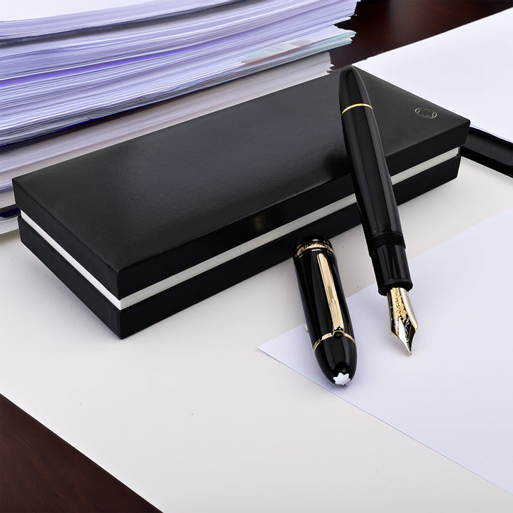 Montblanc Meisterstück 149 "Diplomat" Gold Fountain Pen