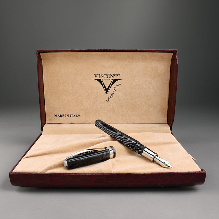 Visconti Opera Wall Street Black Fountain Pen