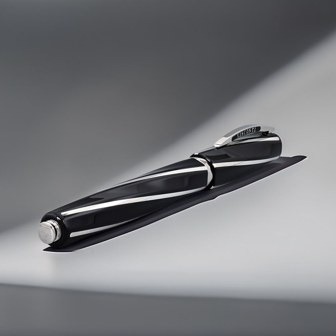 Visconti Divina Elegance Black Oversized Fountain Pen