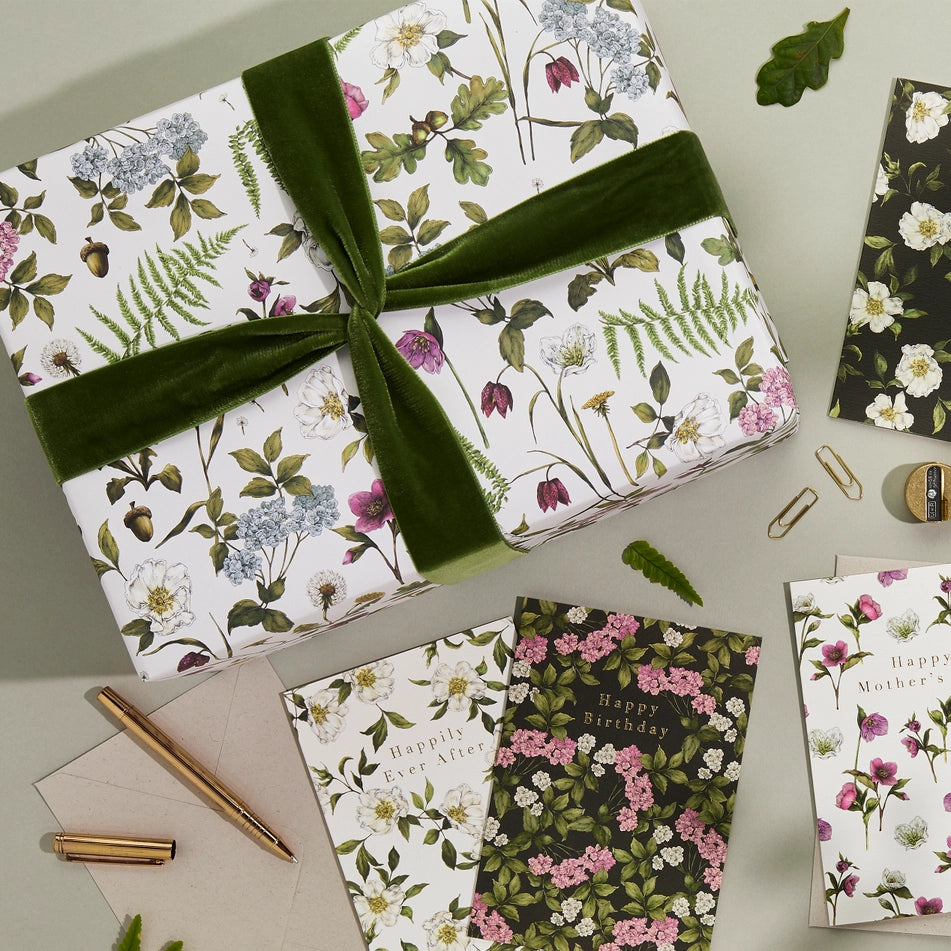 Catherine Lewis Cottage Garden - Ivory Gift Wrapping Paper (2 Sheets)