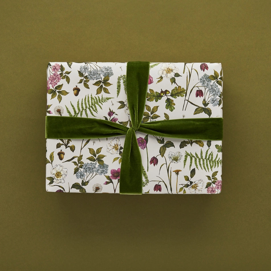 Catherine Lewis Cottage Garden - Ivory Gift Wrapping Paper (2 Sheets)