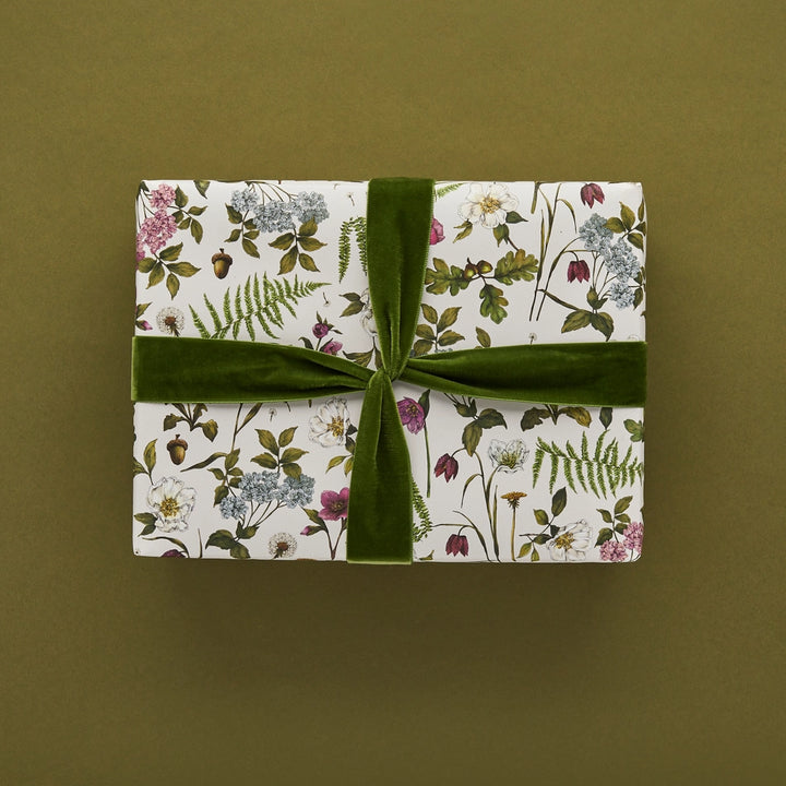 Catherine Lewis Cottage Garden - Ivory Gift Wrapping Paper (2 Sheets)