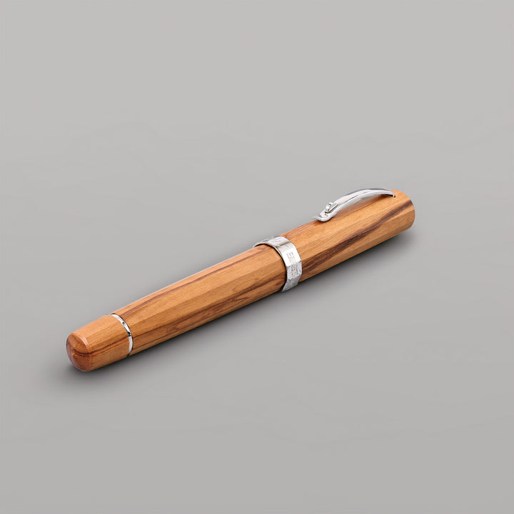 Omas Arte Italiana Milord Olive Wood Fountain Pen