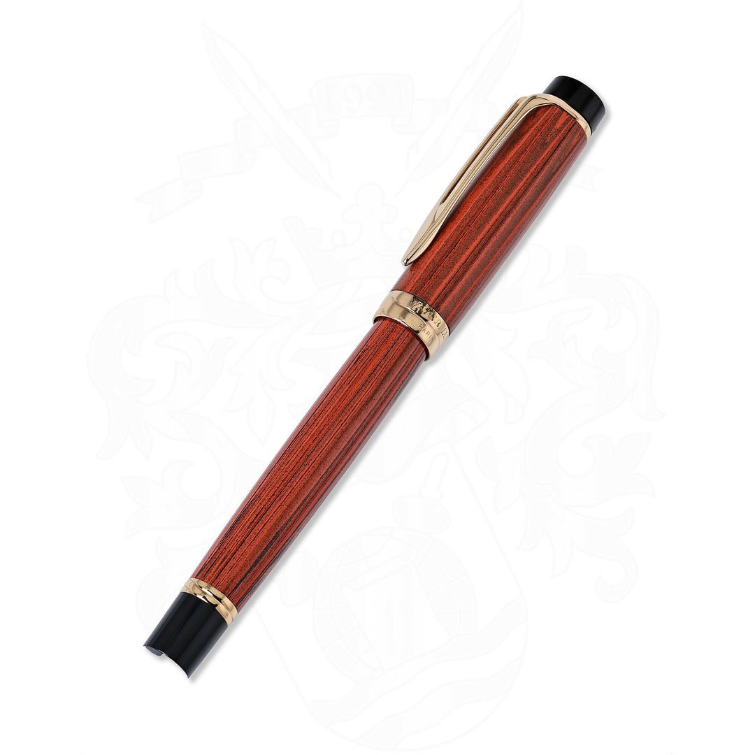 Red Woodgrain_img02
