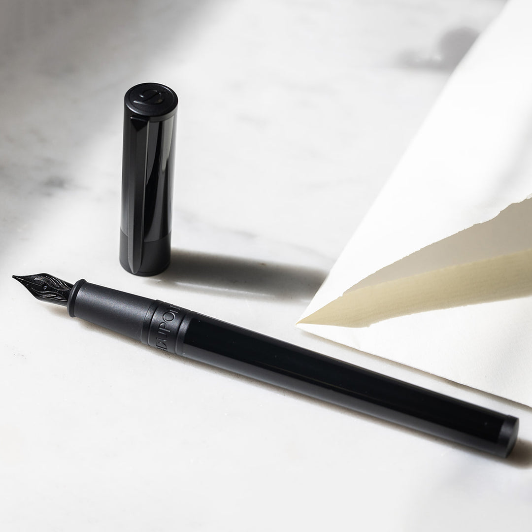 S.T. Dupont Initial Fountain Pen Black And Black Matte