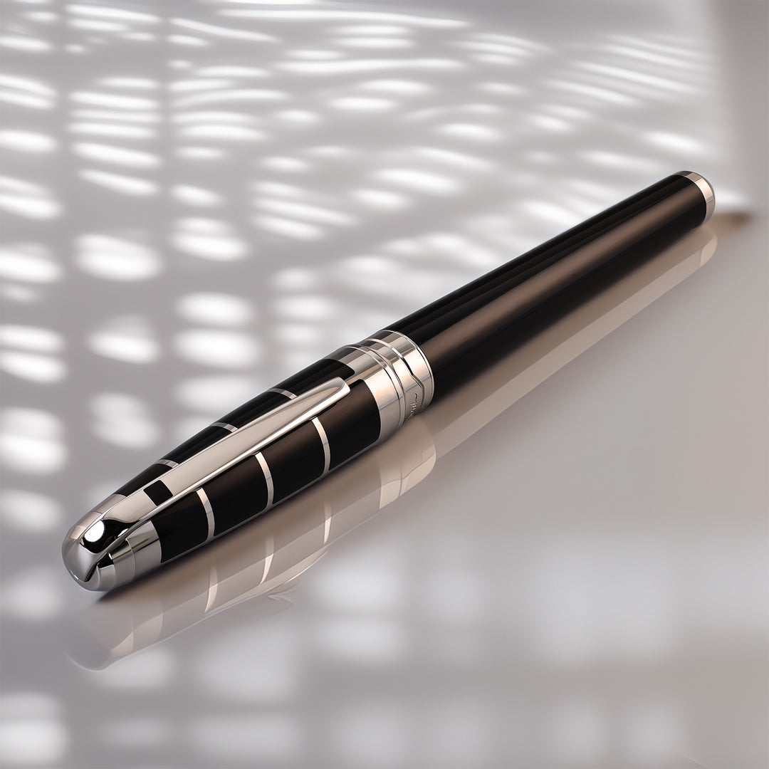 S.T. Dupont Olympio XL Black with Squares