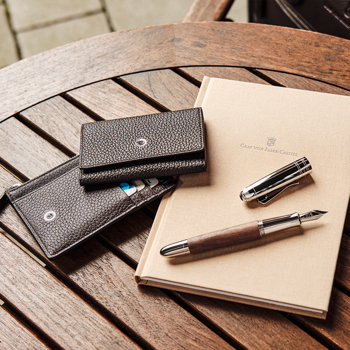 Graf von Faber-Castell Magnum Fountain Pen