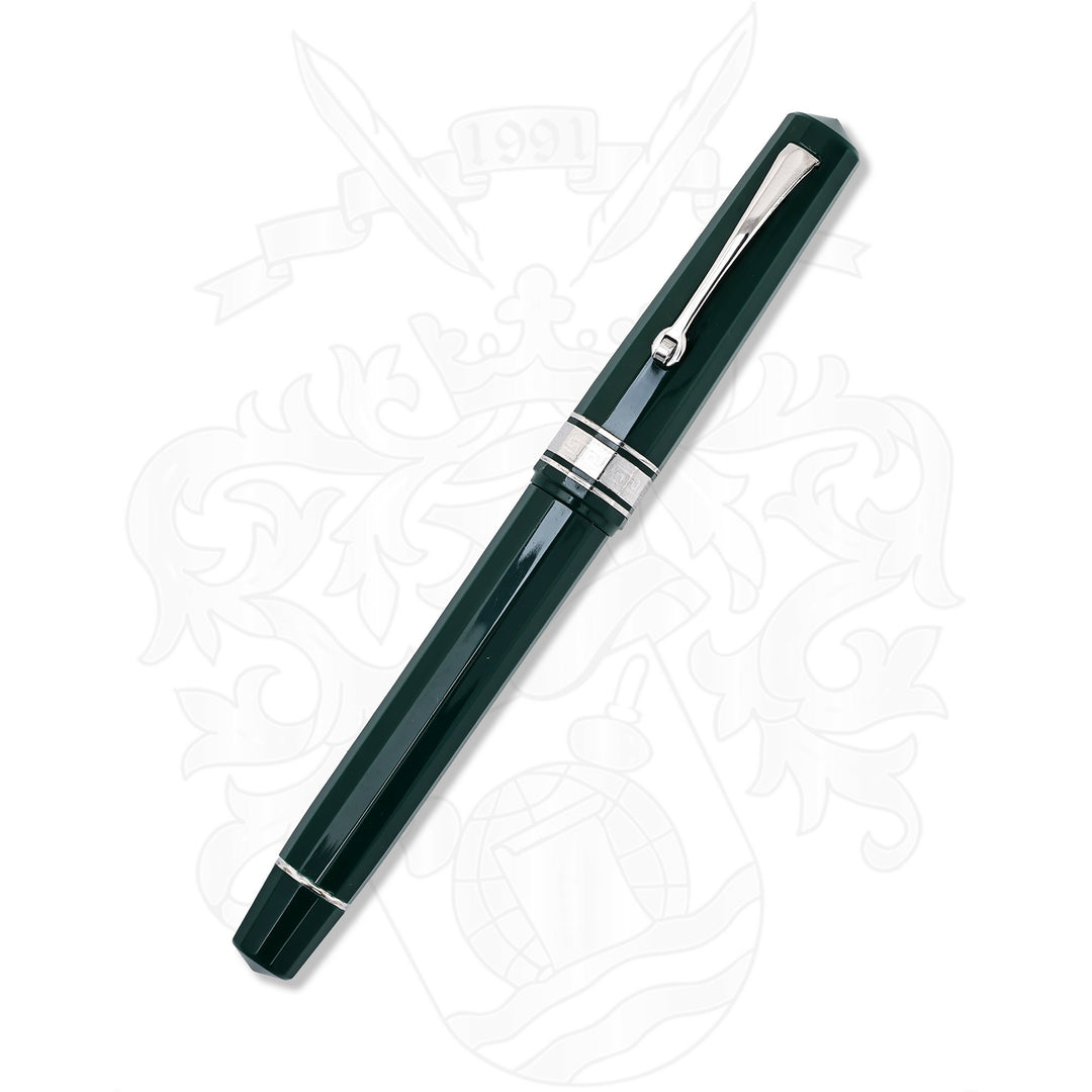 Omas Arte Italiana Milord Mid Size Green Fountain Pen