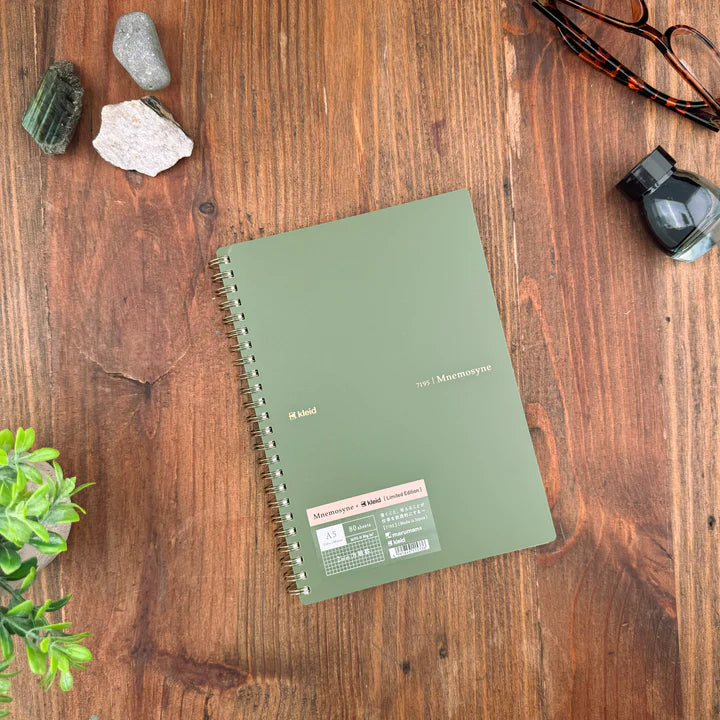 Mnemosyne x Kleid A5 Grid Notebook