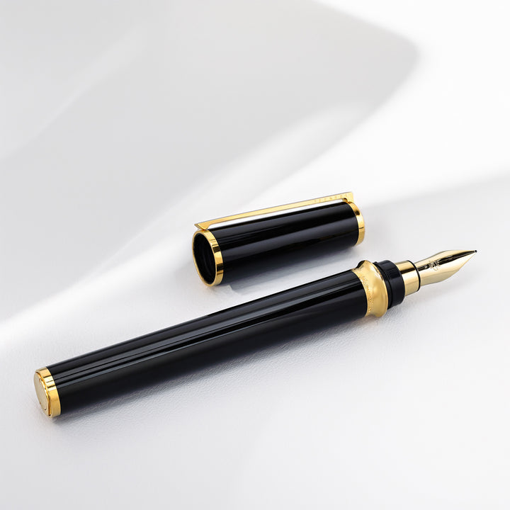 S.T. Dupont Montparnasse Black Lacquer and Gold Fountain Pen