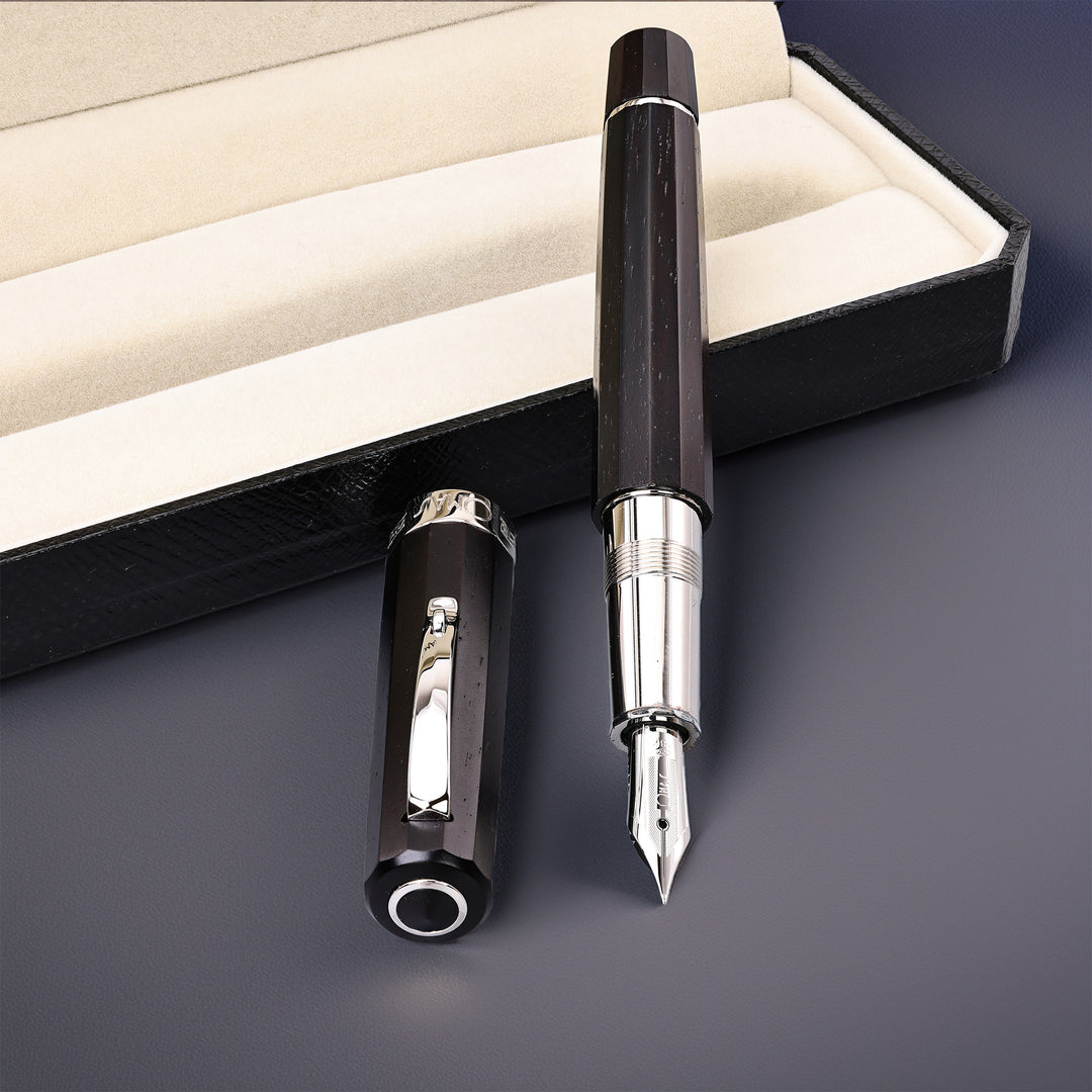 Omas Arte Italiana Art Deco Wood Fountain Pen (Rosewood)