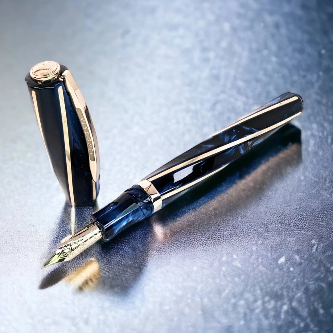 Visconti Divina Elegance Oversize Imperial Blue - Fountain Pen (14k Nib)
