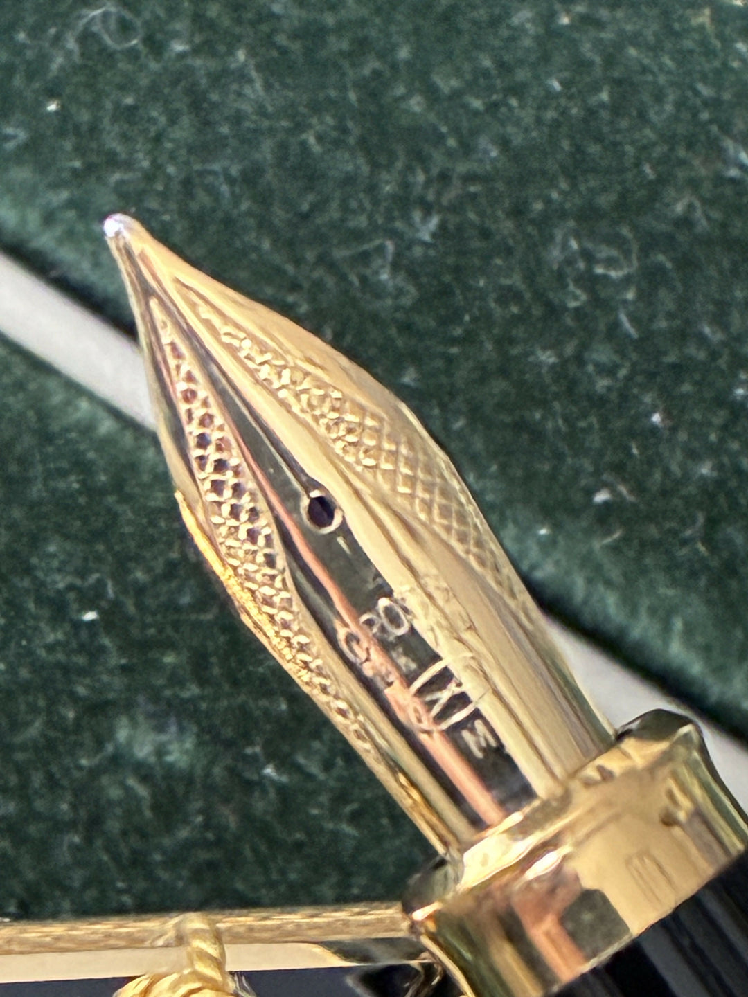 Cross Signature 