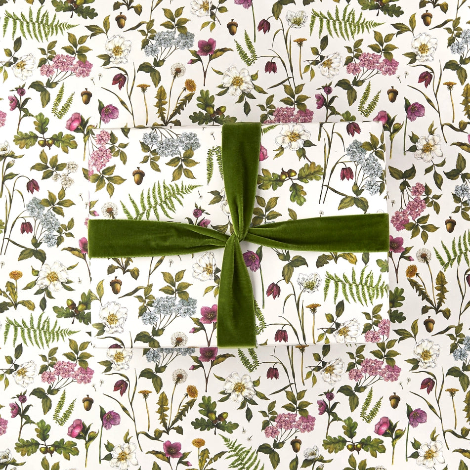 Catherine Lewis Cottage Garden - Ivory Gift Wrapping Paper (2 Sheets)