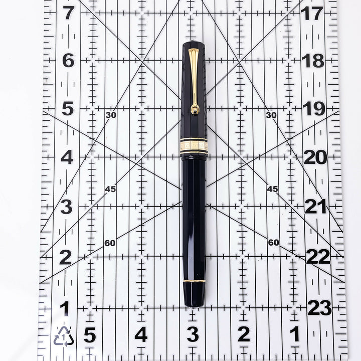 Omas Arte Italiana Milord Mid Size Fountain Pen