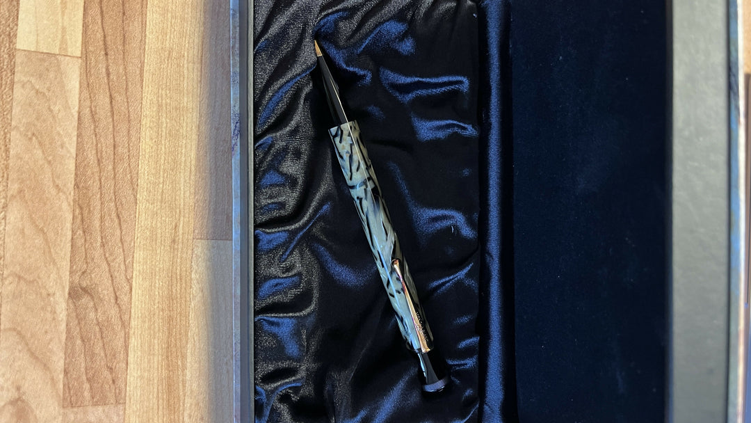 Montblanc Oscar Wilde Limited Edition Ballpoint Pen. 