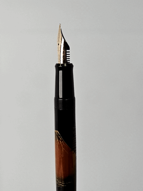 Pilot Maki-e Red Mt. Fuji Fountain Pen