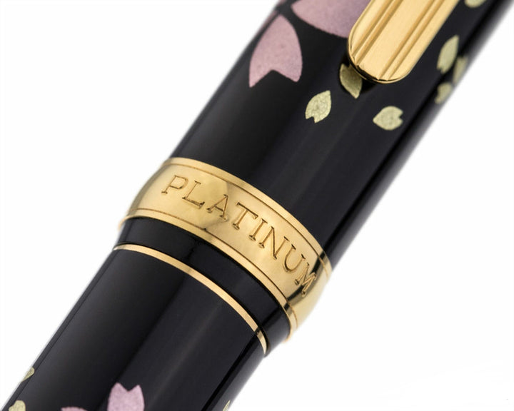 Platinum Classic Maki-E Kanazawa Leaf Fountain Pen - Cherry Blossoms