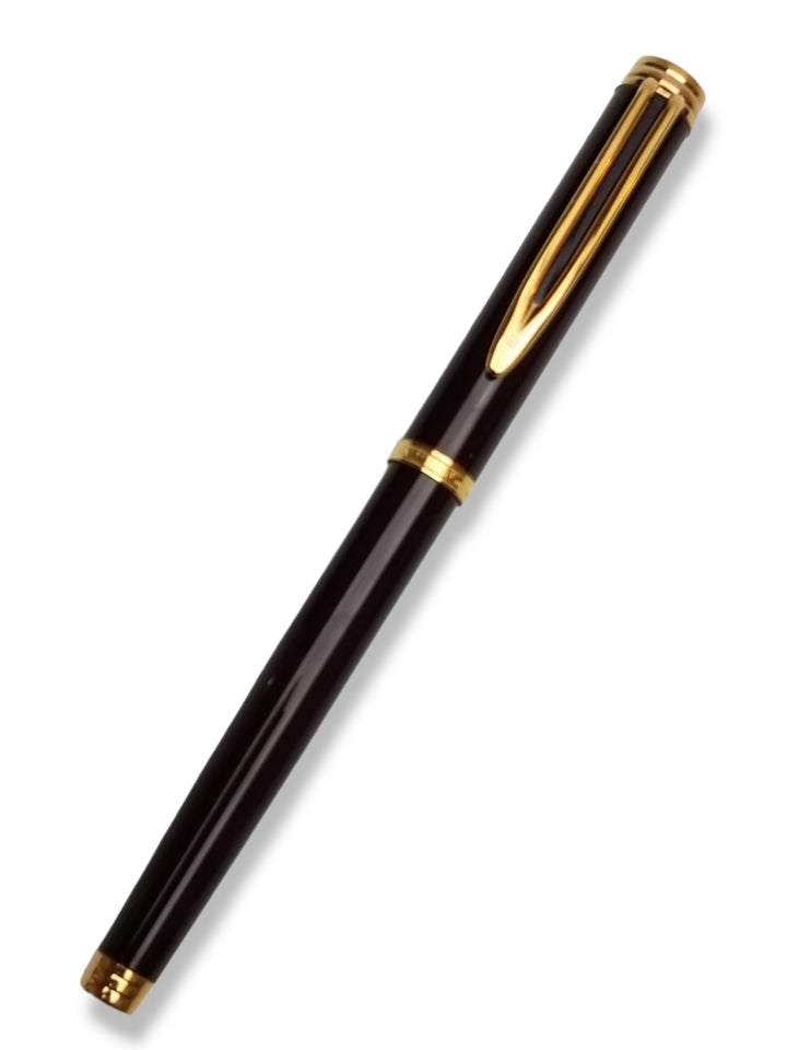 Waterman Gentleman Burgundy Lacquer and Gold - Fountain Pen