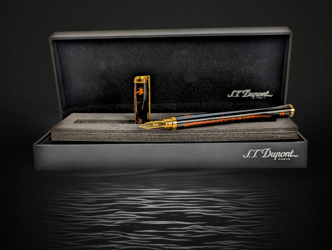 S.T. Dupont Classic Slim Gold Dust &amp; Chinese Lacquer Fountain Pen - Vintage
