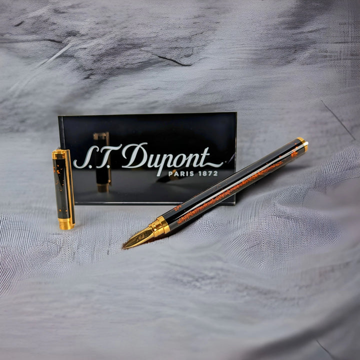 S.T. Dupont Classic Slim Gold Dust &amp; Chinese Lacquer Fountain Pen - Vintage