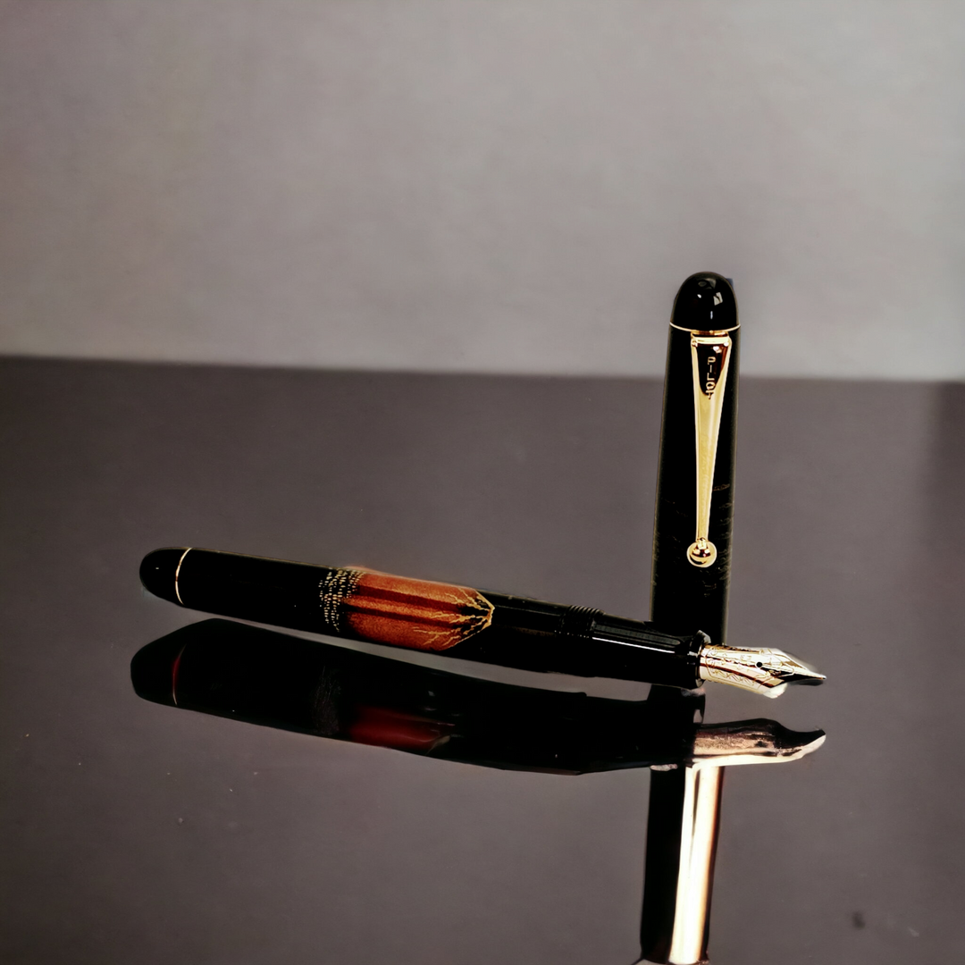 Pilot Maki-e Red Mt. Fuji Fountain Pen