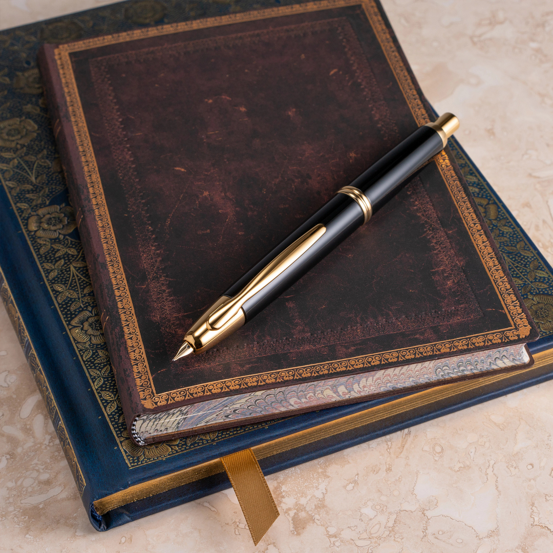Pilot Vanishing Point Black / Gold Fountain Pen