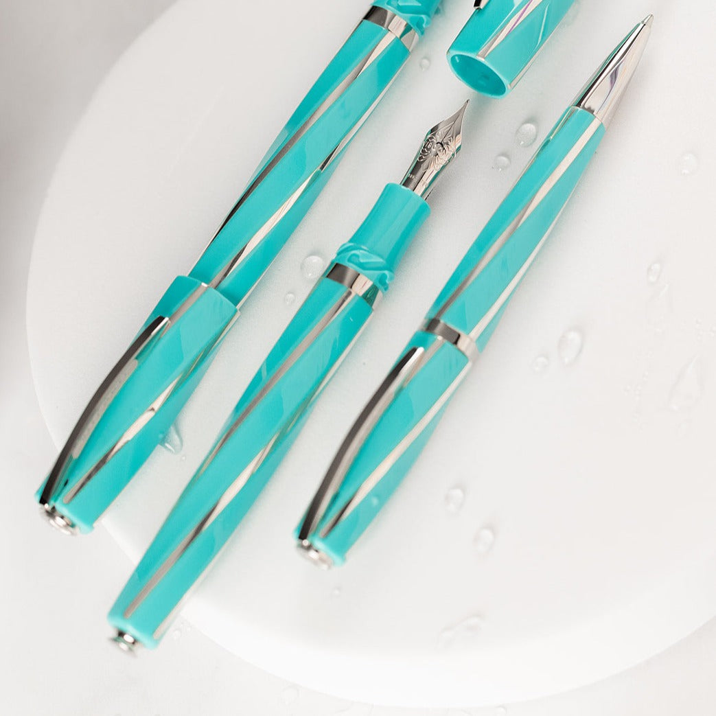 Visconti Divina Elegance Oversize Wave - Fountain Pen (14k Nib)