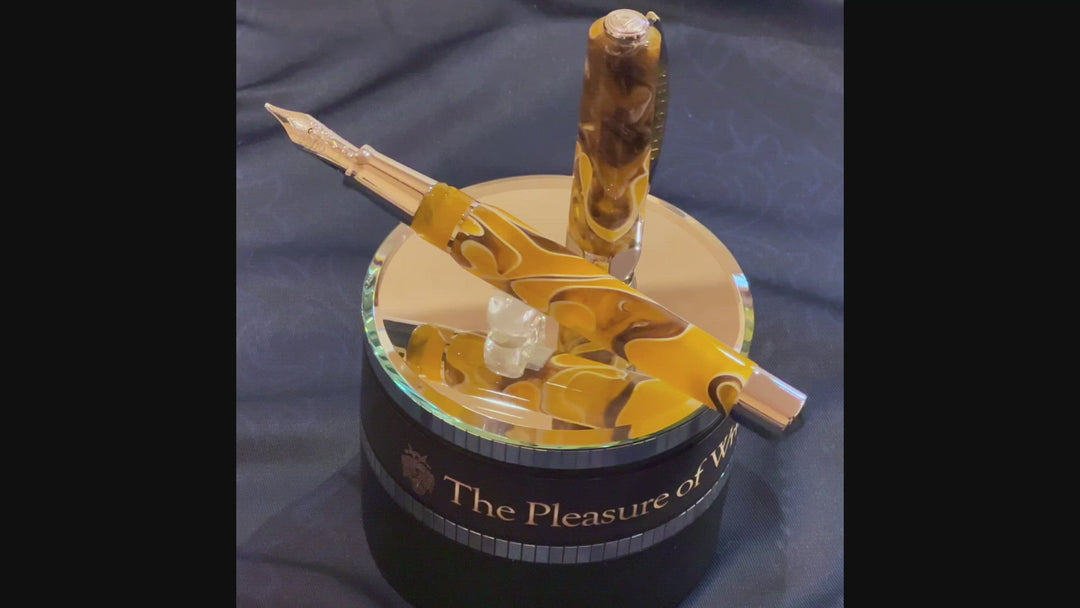 Visconti Opera Demo Fountain Pen - Savanna